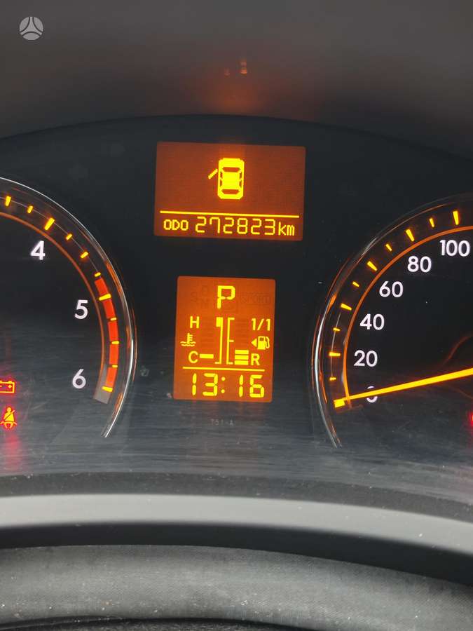 Toyota Avensis 2011 — photo 13