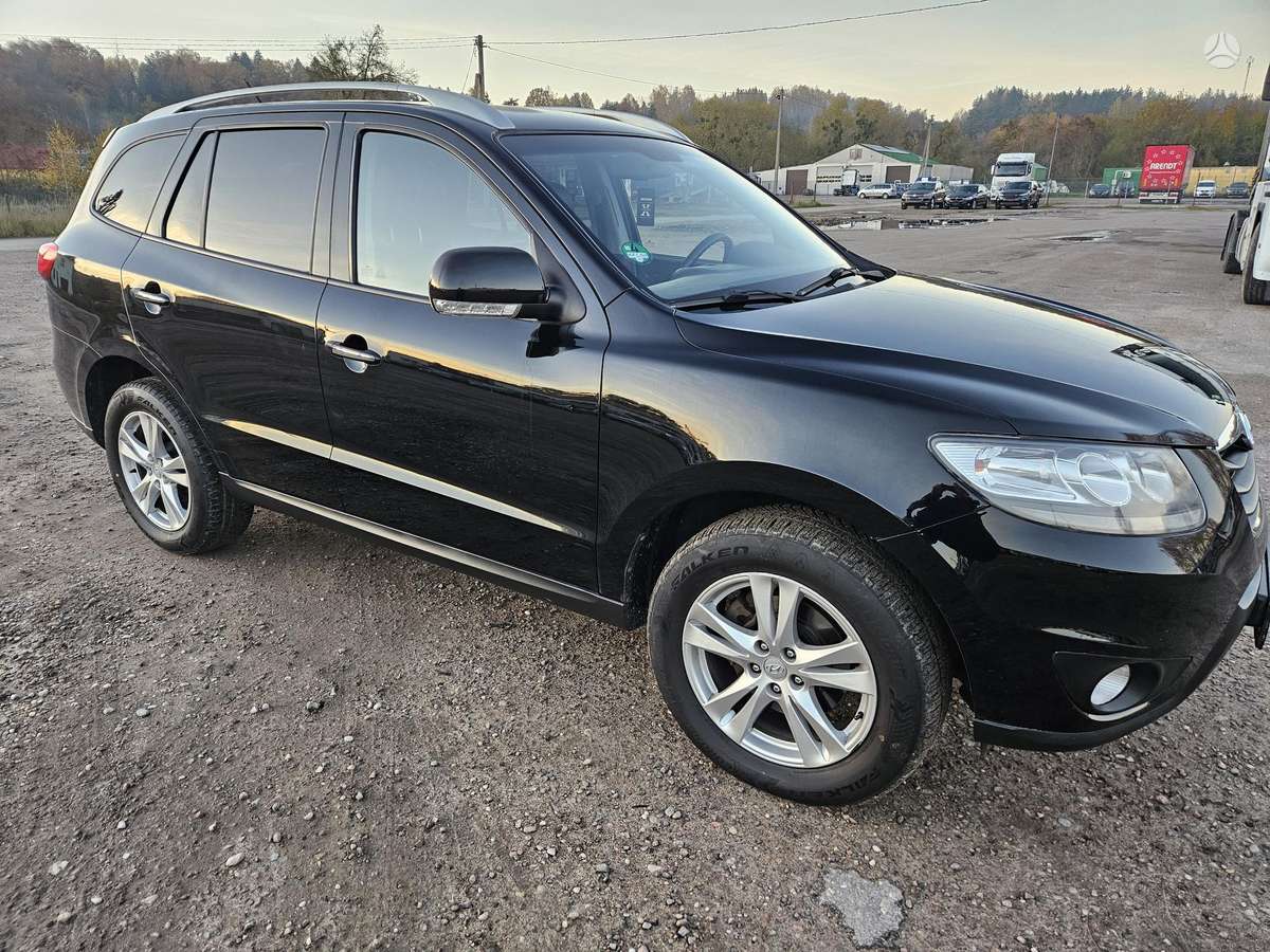 Hyundai Santa 2010 — салон