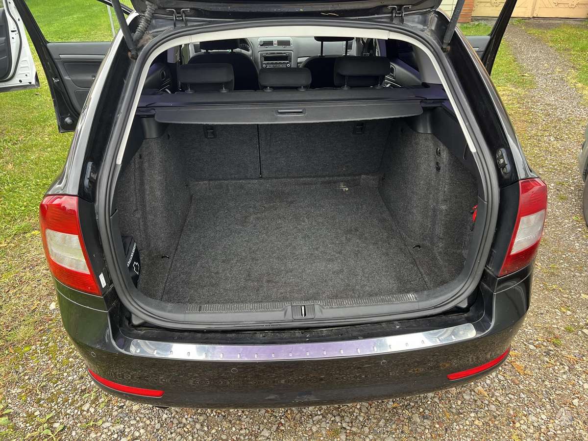 Skoda Octavia 2011 — photo 8