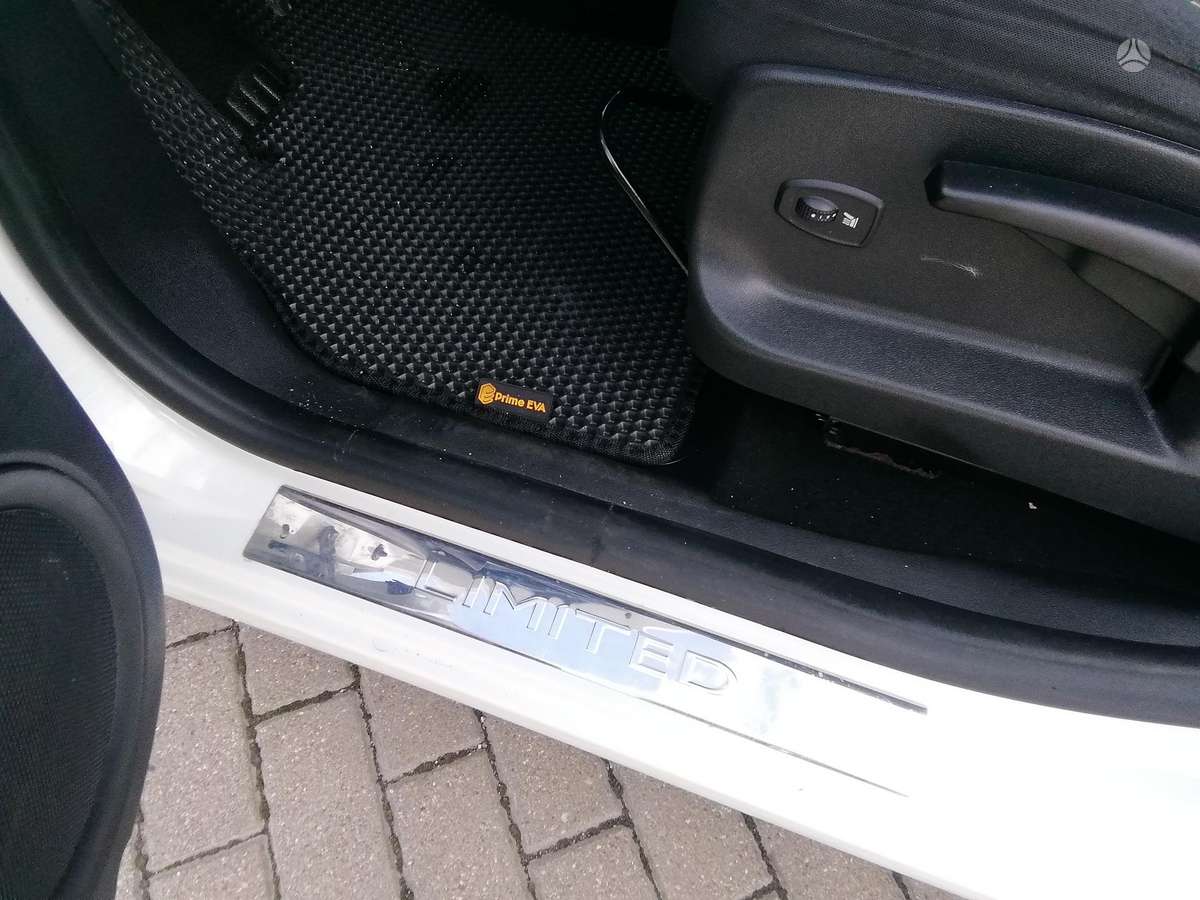 Renault Scenic 2015 — photo 10