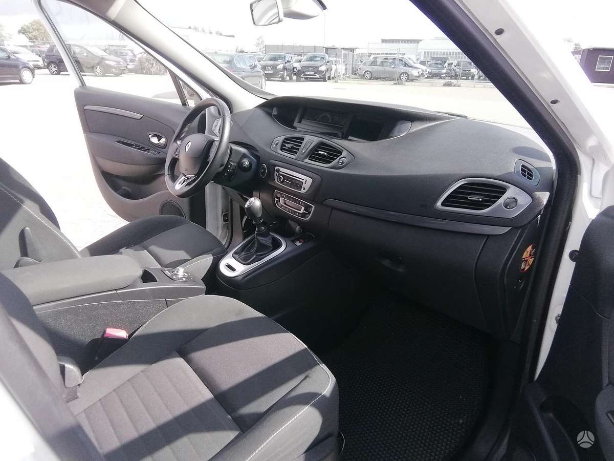 Renault Scenic 2015 — photo 12