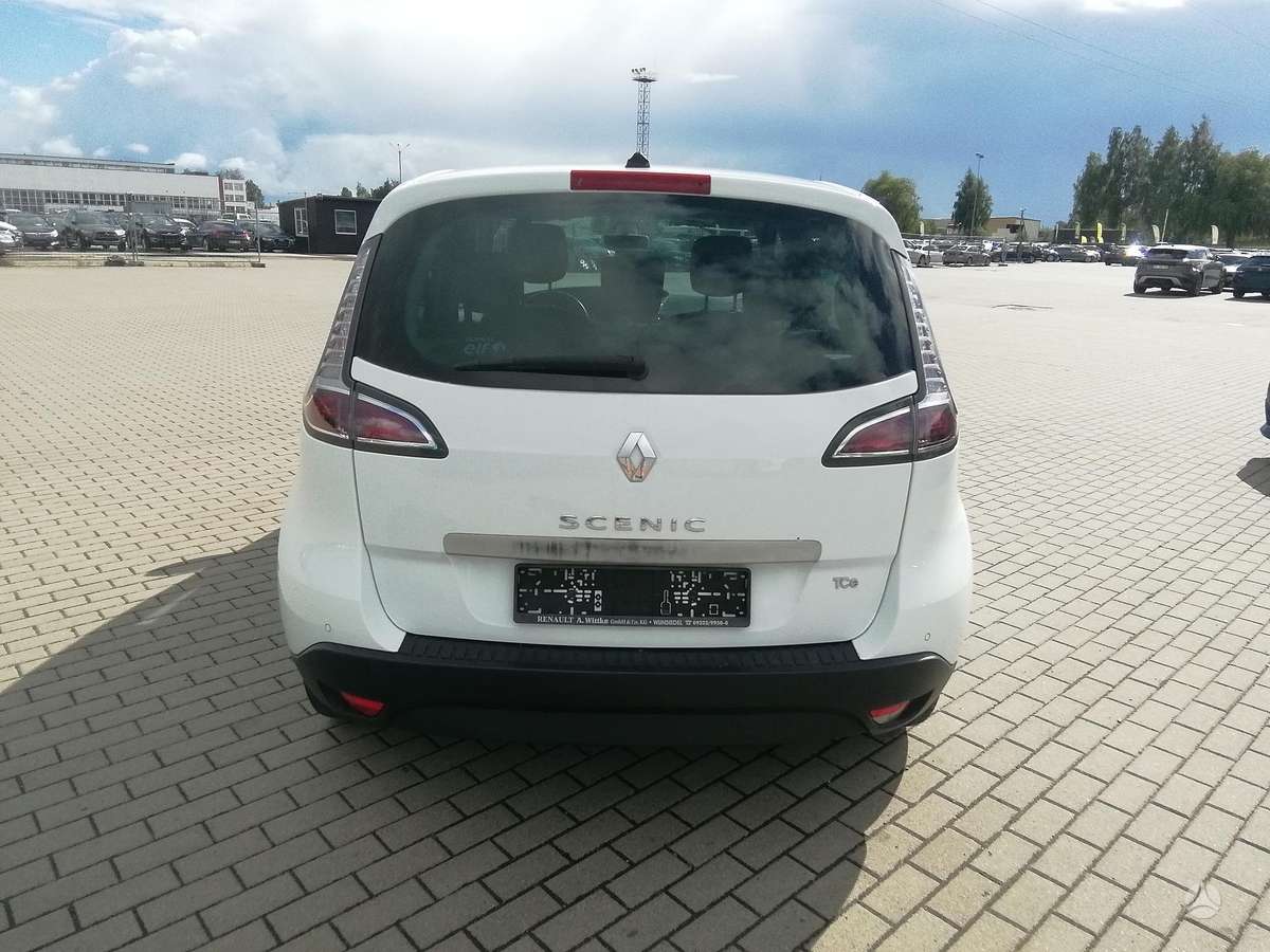 Renault Scenic 2015 — interior