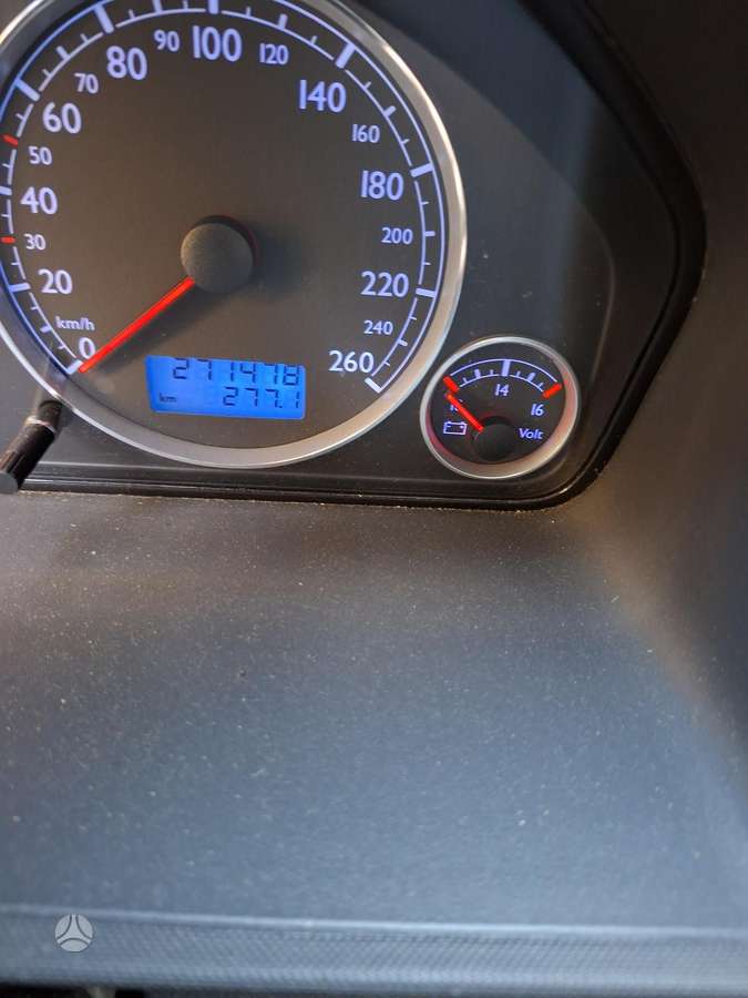 Volkswagen Sharan 2009 — photo 10