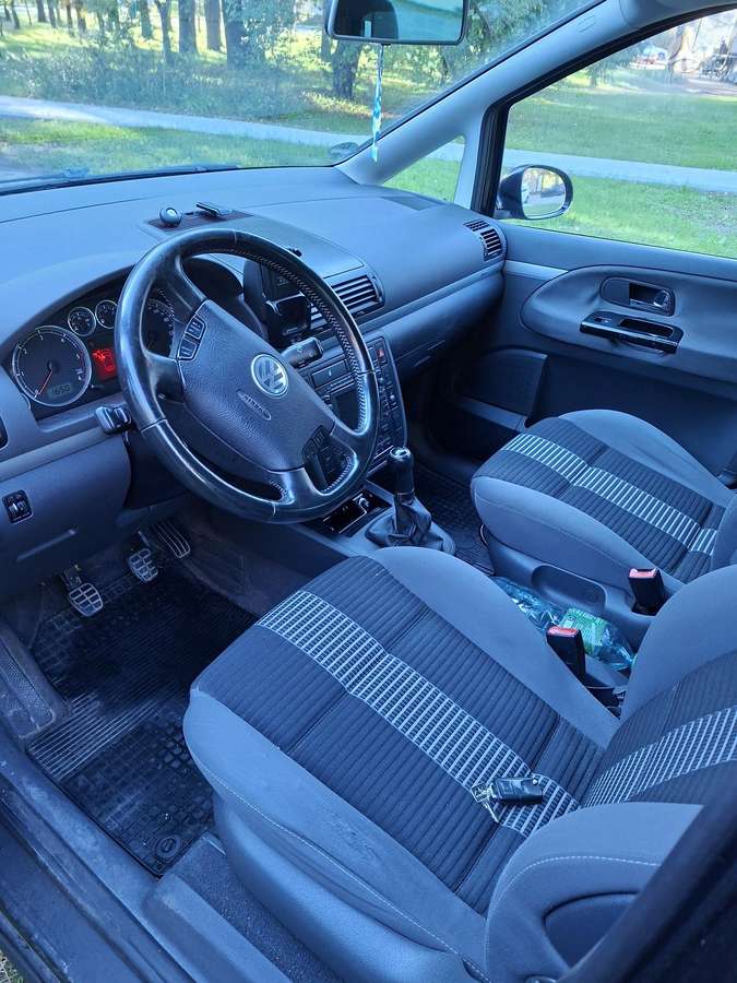 Volkswagen Sharan 2009 — photo 7