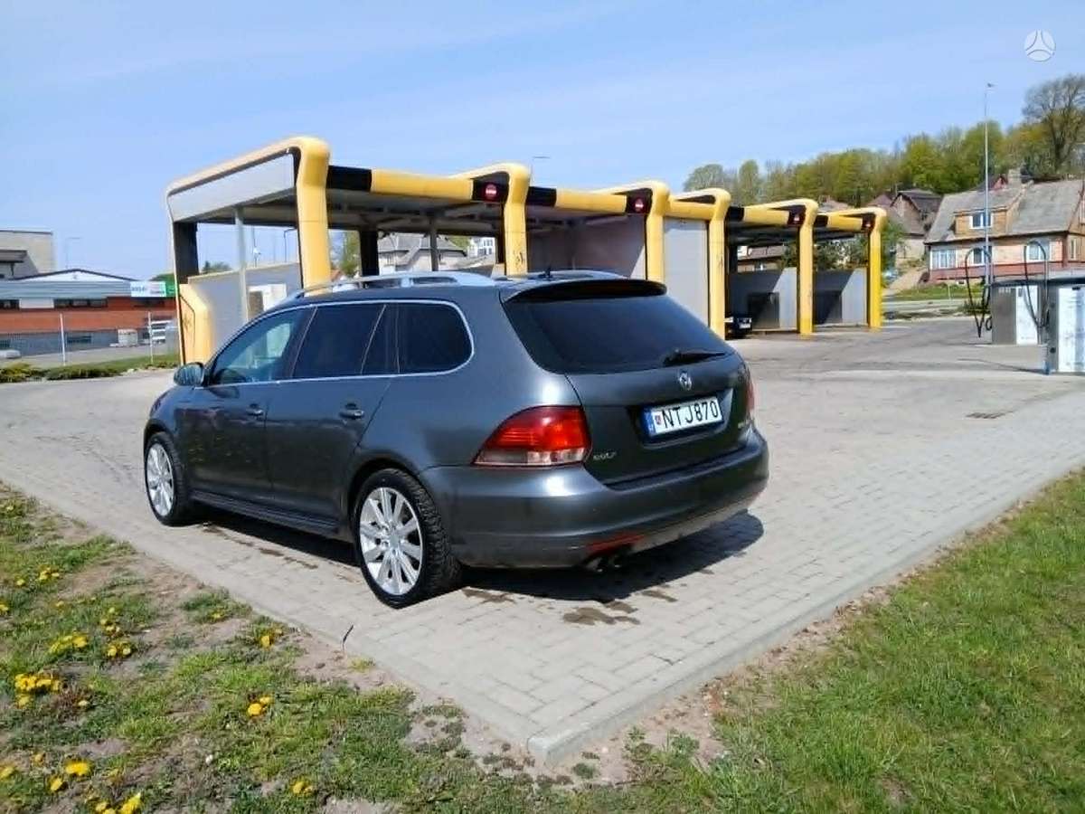 Volkswagen Golf 2012 — engine 1968 cm³, 140 HP (103kW)