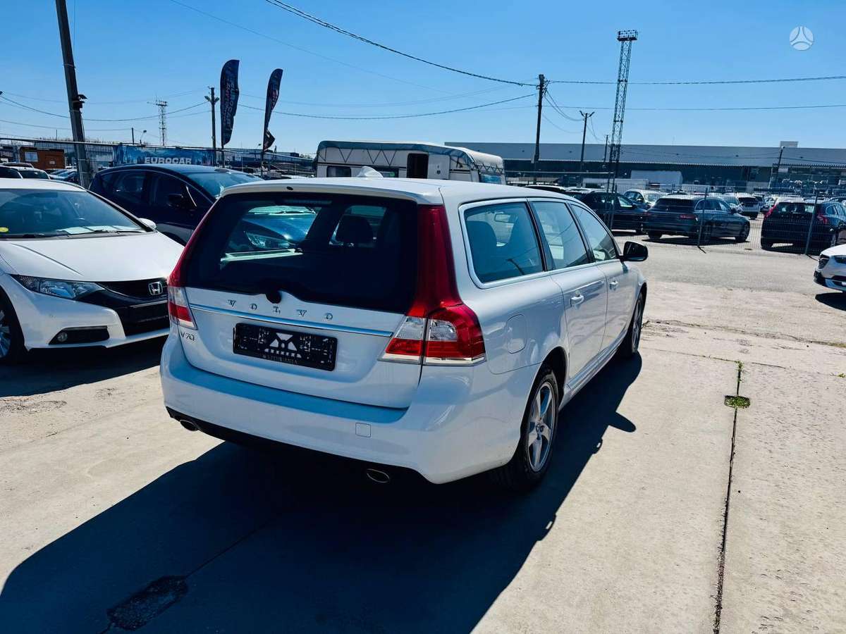 Volvo V70 2014 — engine 1969 cm³, 181 HP (133kW)