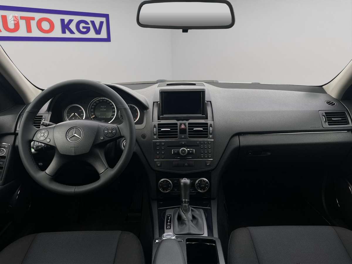 Mercedes-Benz C220 2008 — photo 12