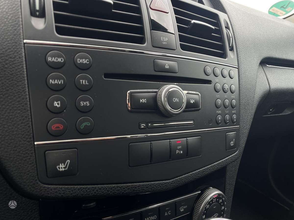 Mercedes-Benz C220 2008 — photo 17