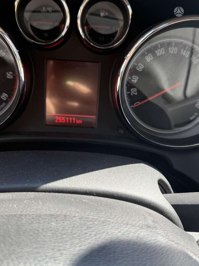 Opel Astra 2013 — photo 7