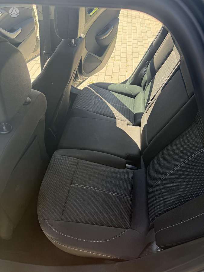 Opel Astra 2013 — photo 9