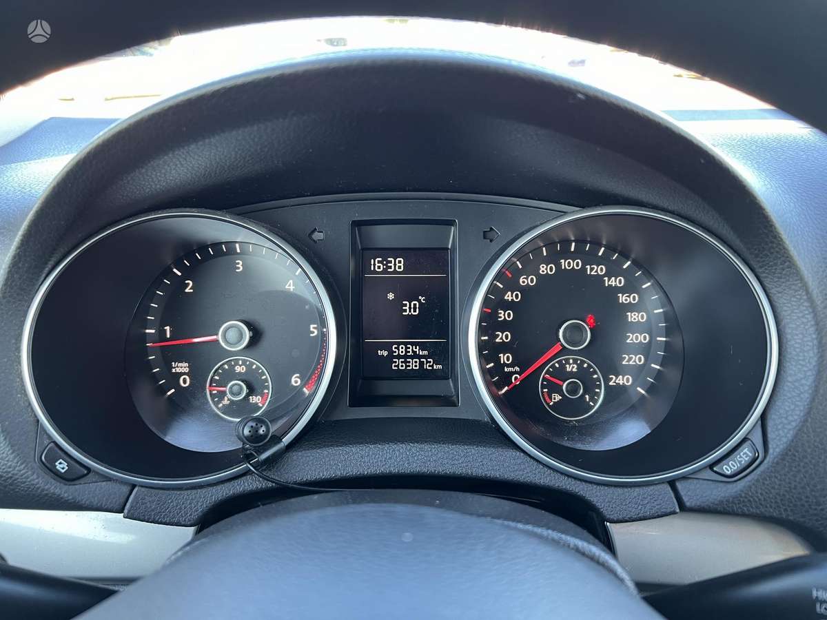 Volkswagen Golf 2010 — photo 10