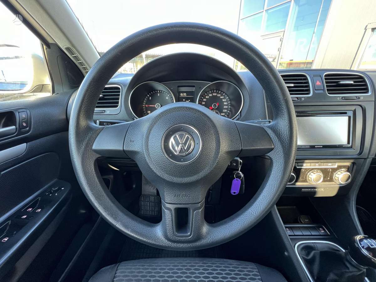 Volkswagen Golf 2010 — photo 11