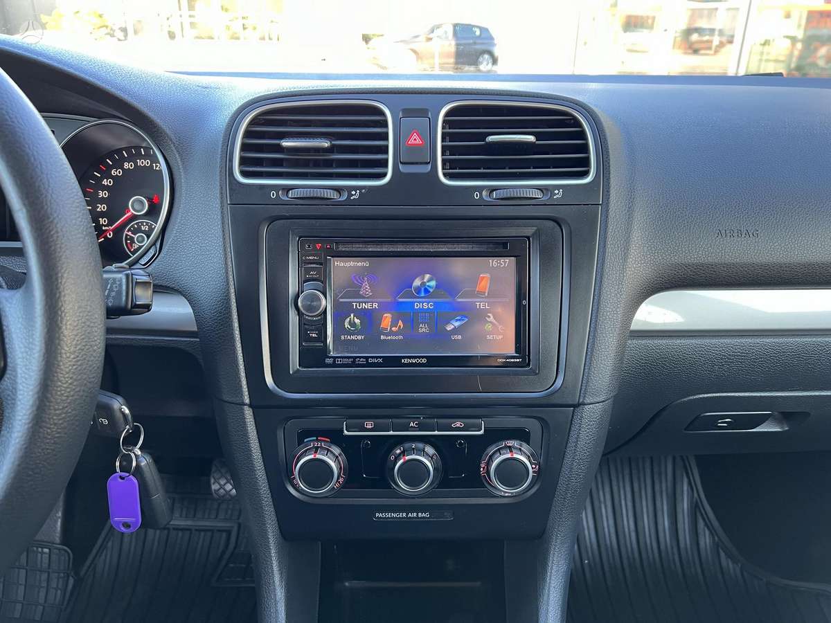 Volkswagen Golf 2010 — photo 13