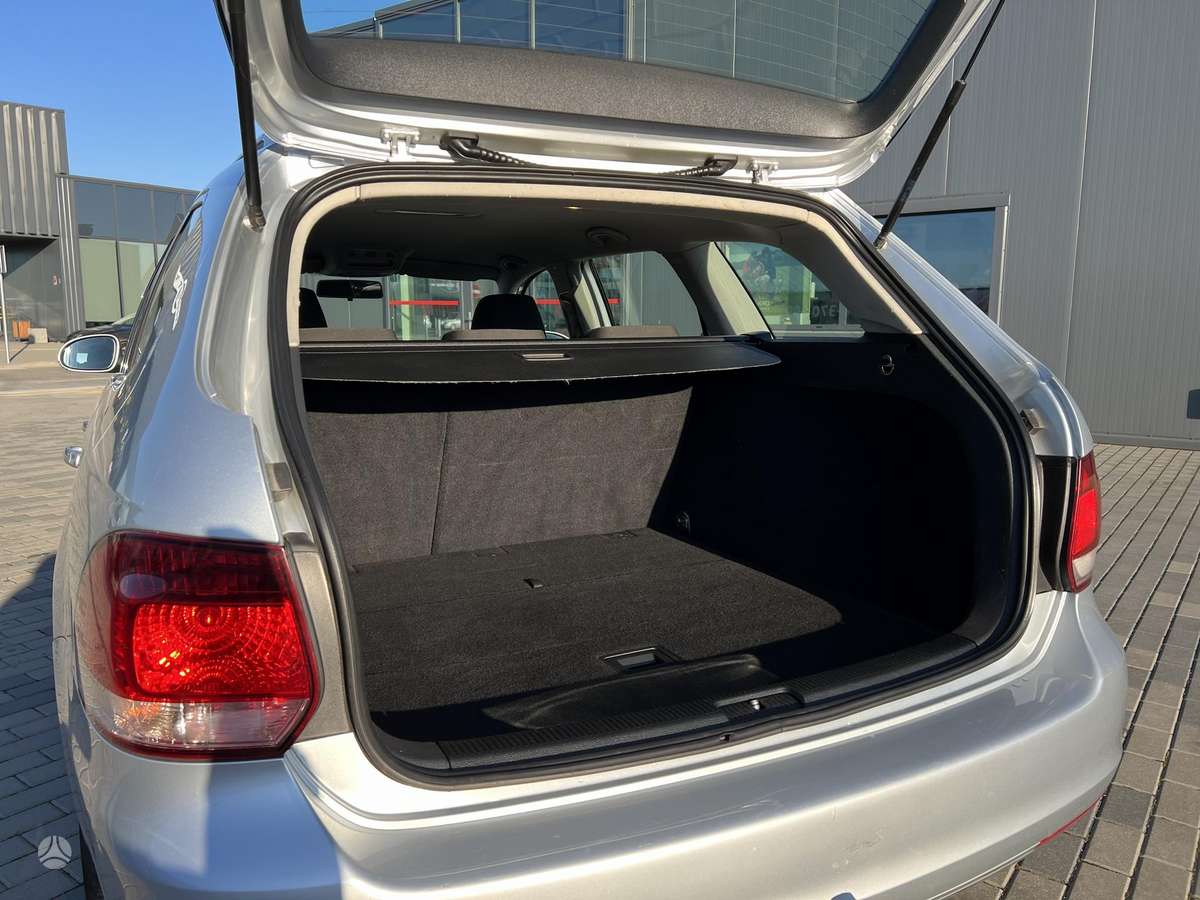 Volkswagen Golf 2010 — photo 17