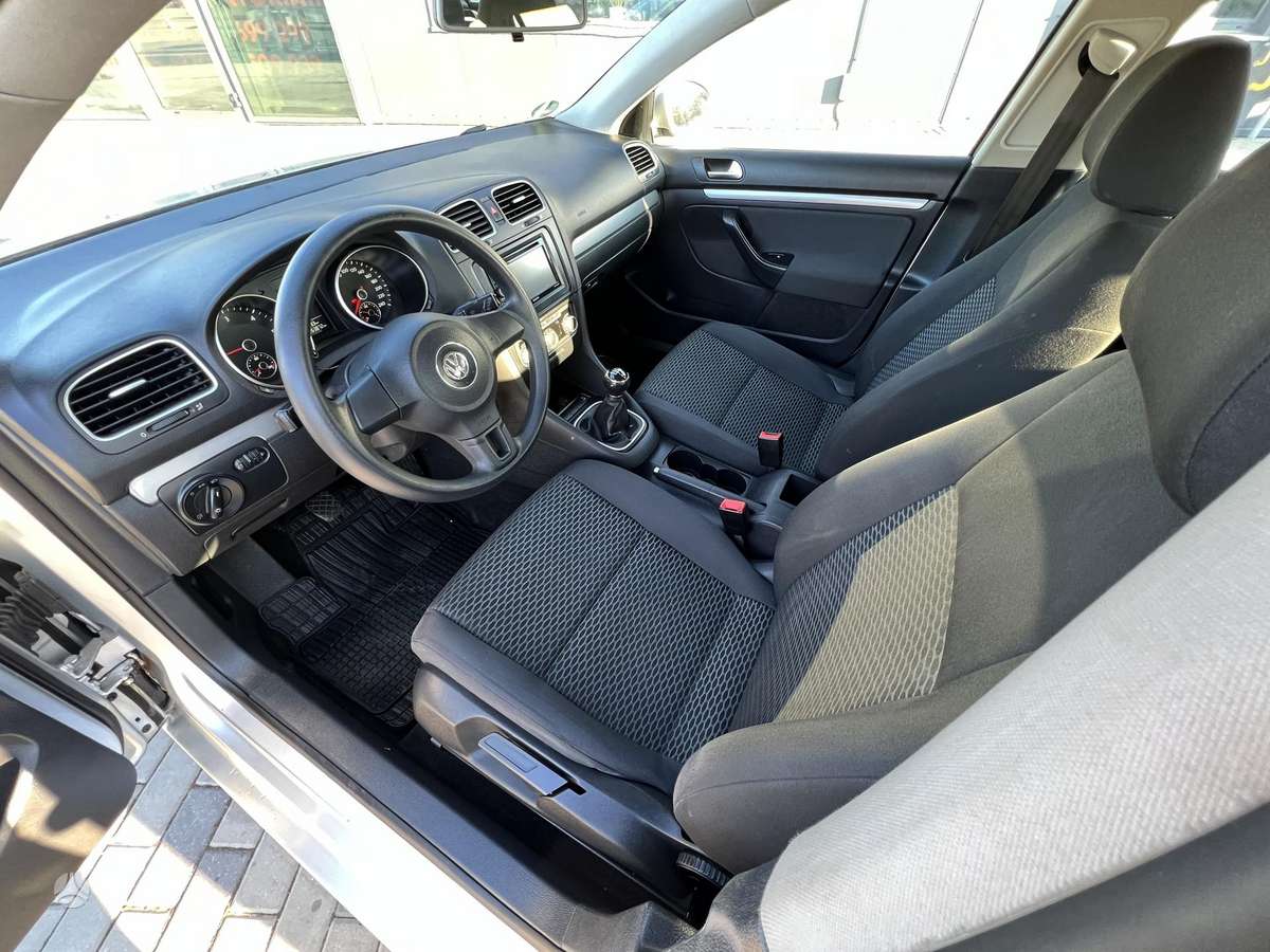 Volkswagen Golf 2010 — photo 9