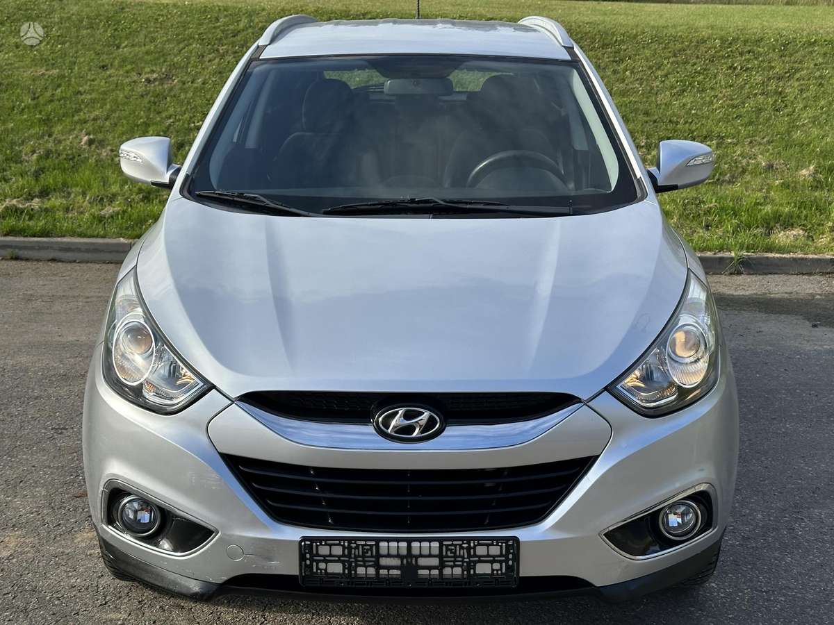 Hyundai ix35 2013 — вигляд ззаду