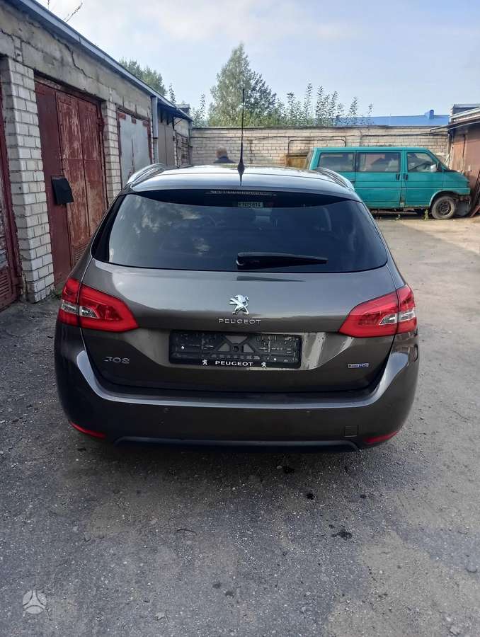 Peugeot 308 2015 — photo 10