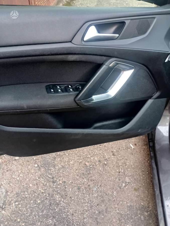 Peugeot 308 2015 — photo 15