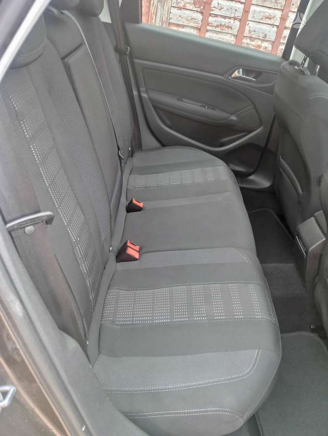 Peugeot 308 2015 — photo 22