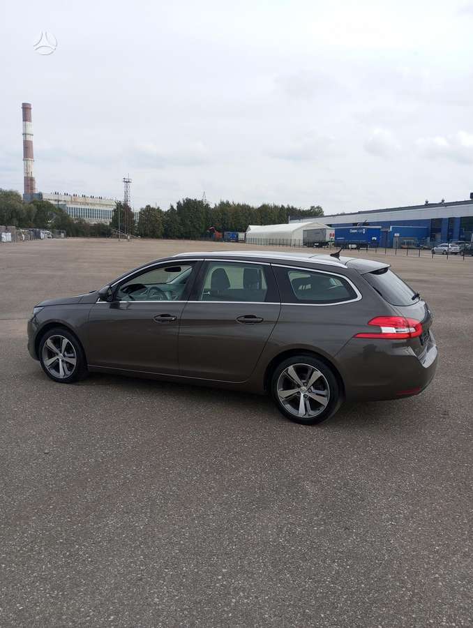 Peugeot 308 2015 — photo 7