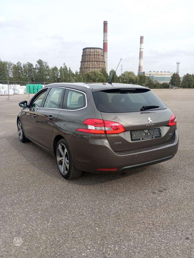 Peugeot 308 2015 — photo 9