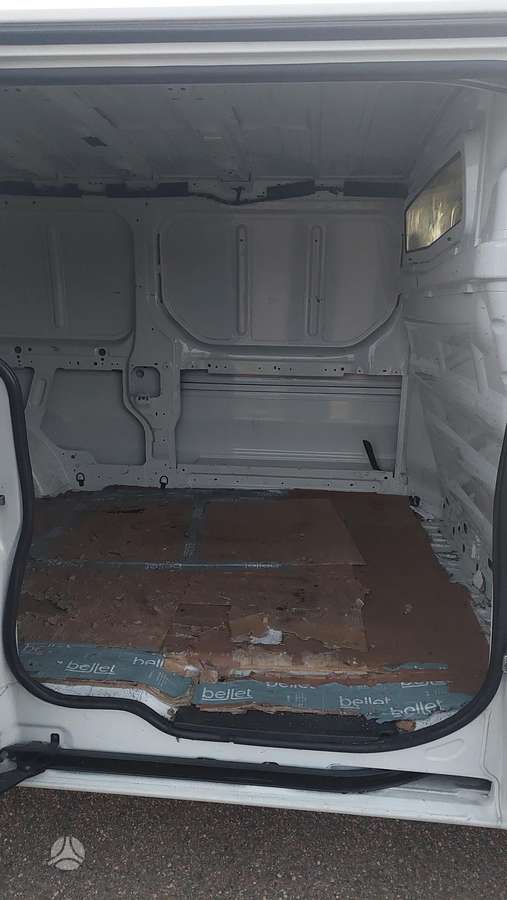 Opel Vivaro 2015 — photo 12