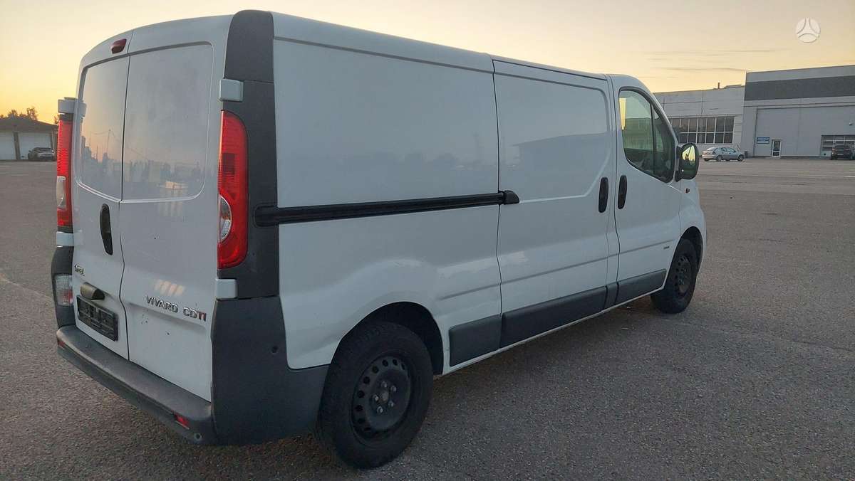 Opel Vivaro 2015 — photo 5