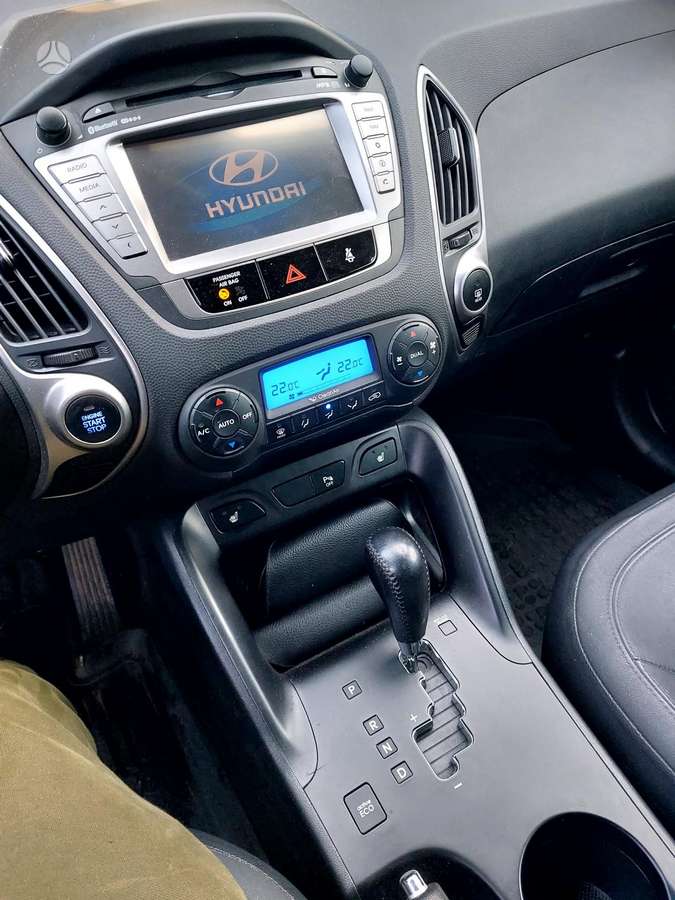 Hyundai ix35 2012 — photo 11
