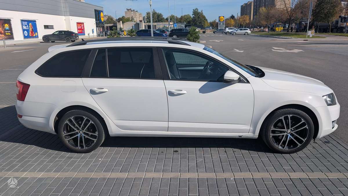 Skoda Octavia 2014 — салон