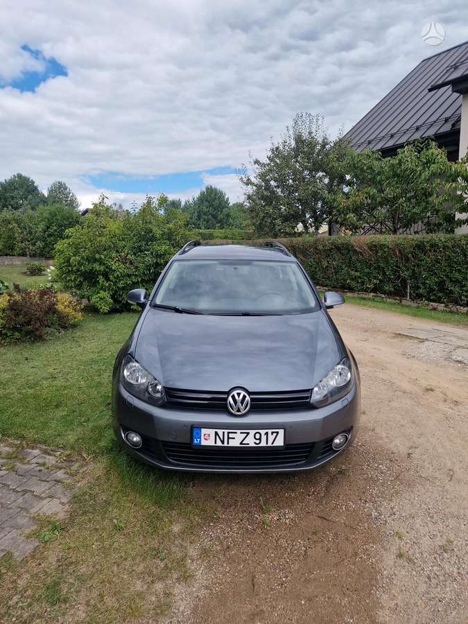 Volkswagen Golf 2011 — вигляд ззаду