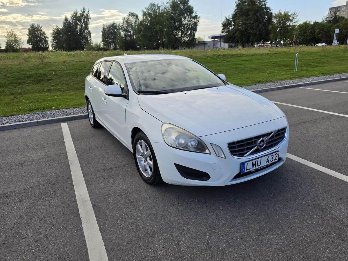 Volvo V60 2012 — vehicle for AFU Ukraine