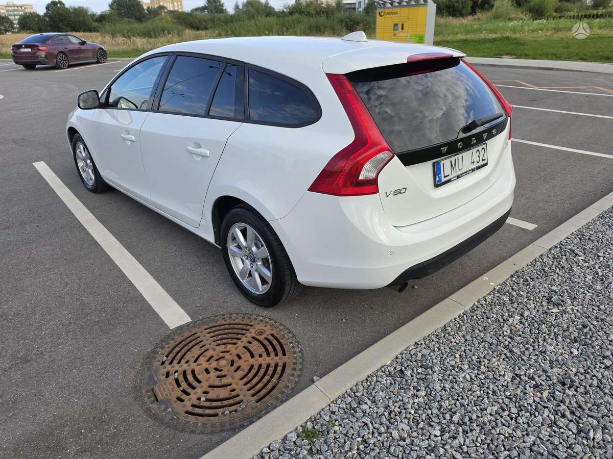 Volvo V60 2012 — photo 5