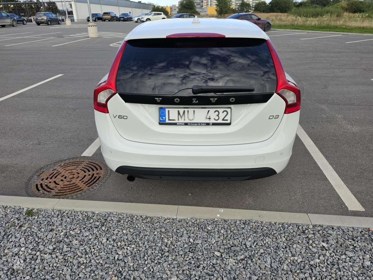 Volvo V60 2012 — photo 6