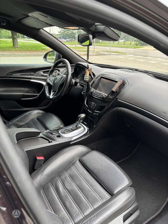Opel Insignia 2015 — photo 11