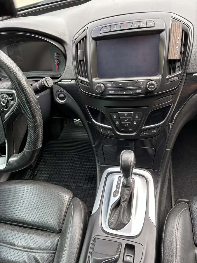 Opel Insignia 2015 — photo 12