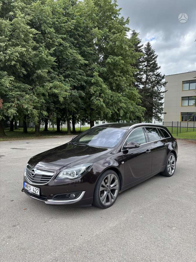 Opel Insignia 2015 — rear view