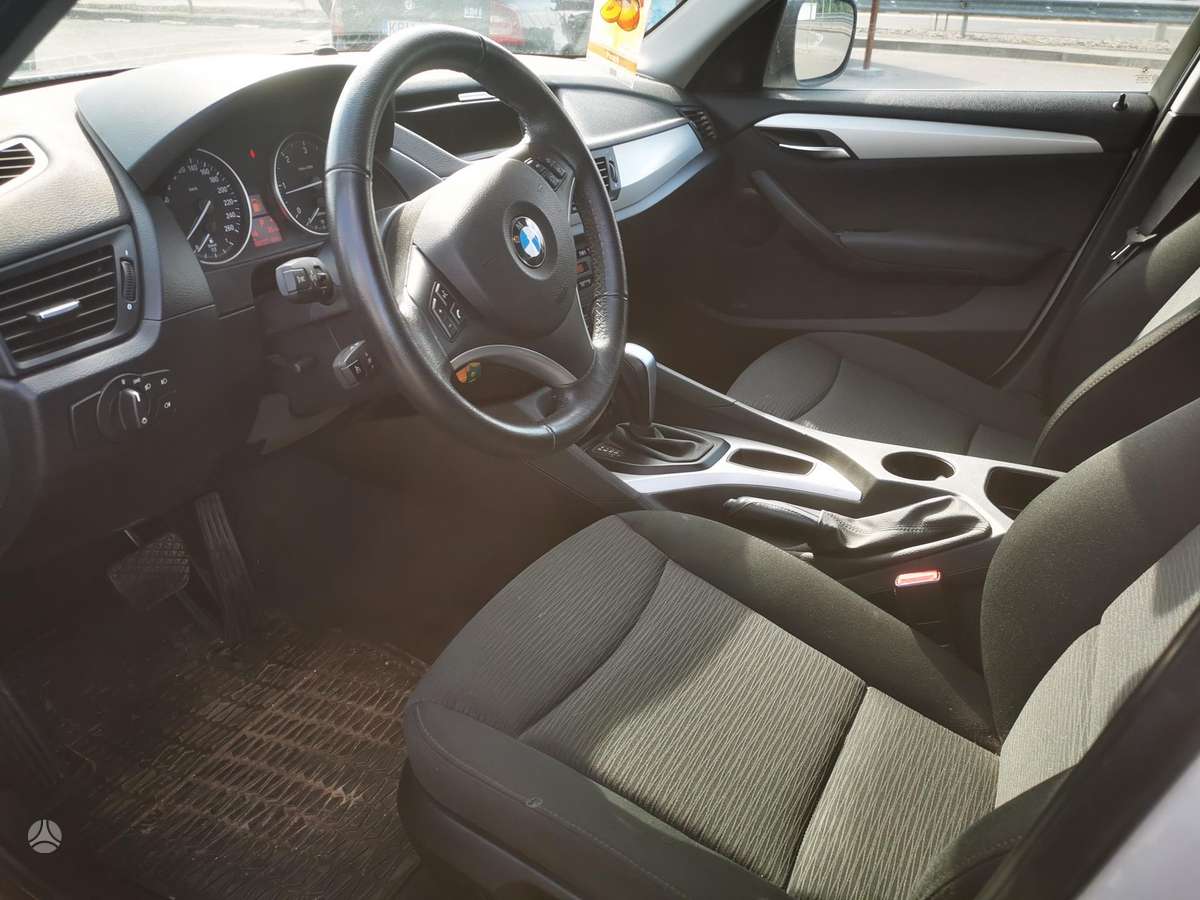 BMW X1 2012 — photo 12