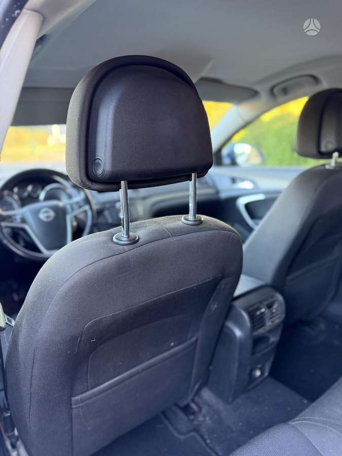Opel Insignia 2010 — photo 15