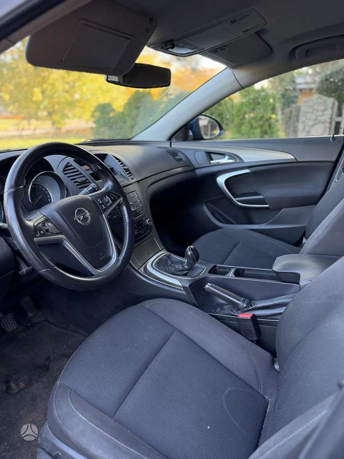 Opel Insignia 2010 — photo 19