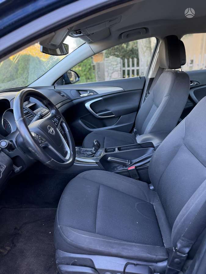 Opel Insignia 2010 — photo 20