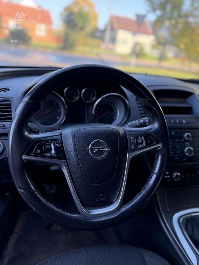 Opel Insignia 2010 — photo 22