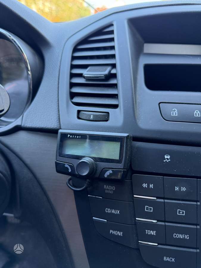 Opel Insignia 2010 — photo 28