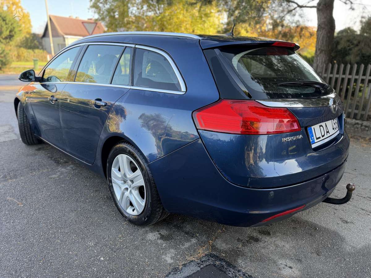 Opel Insignia 2010 — photo 7