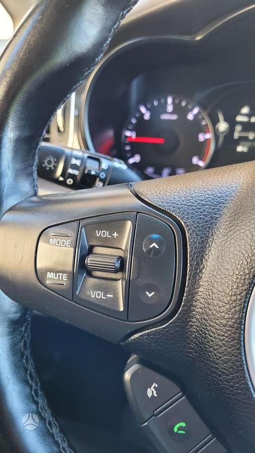 Kia Carens 2015 — фото 14