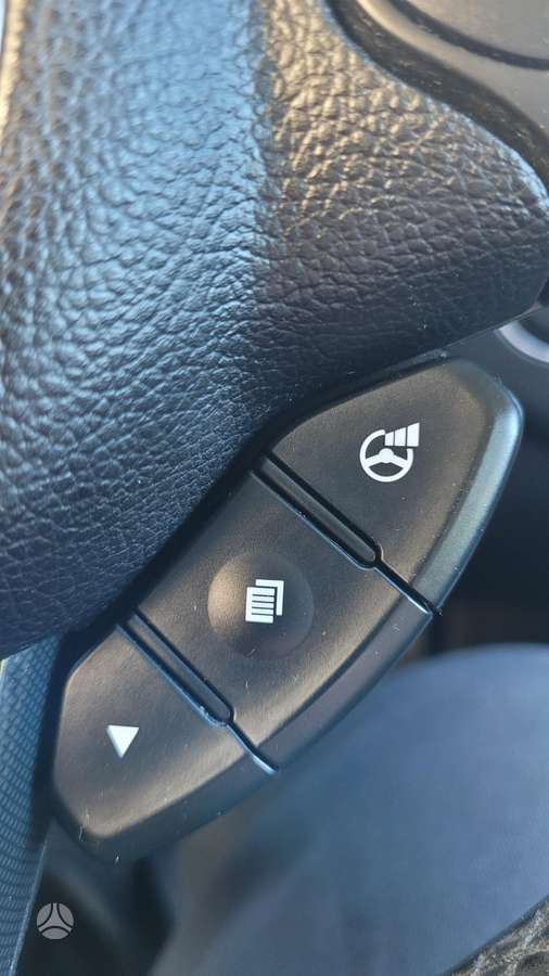 Kia Carens 2015 — фото 16