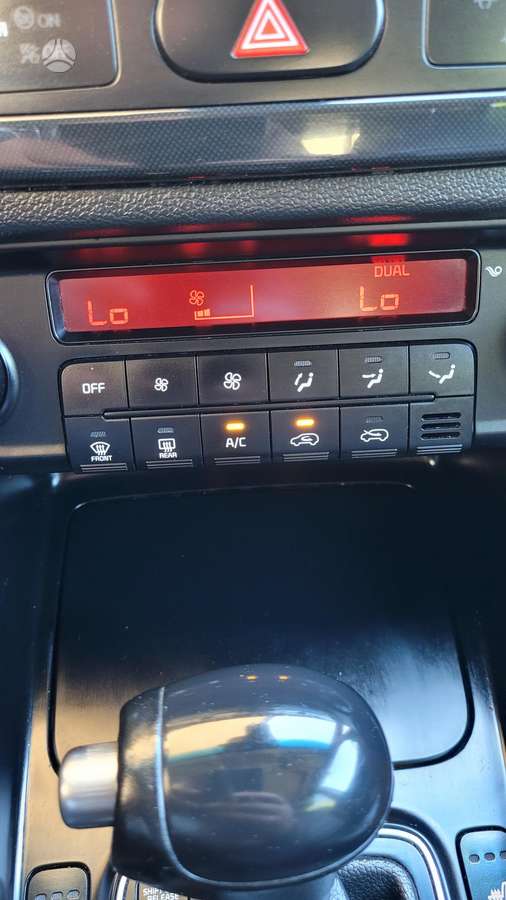 Kia Carens 2015 — фото 19