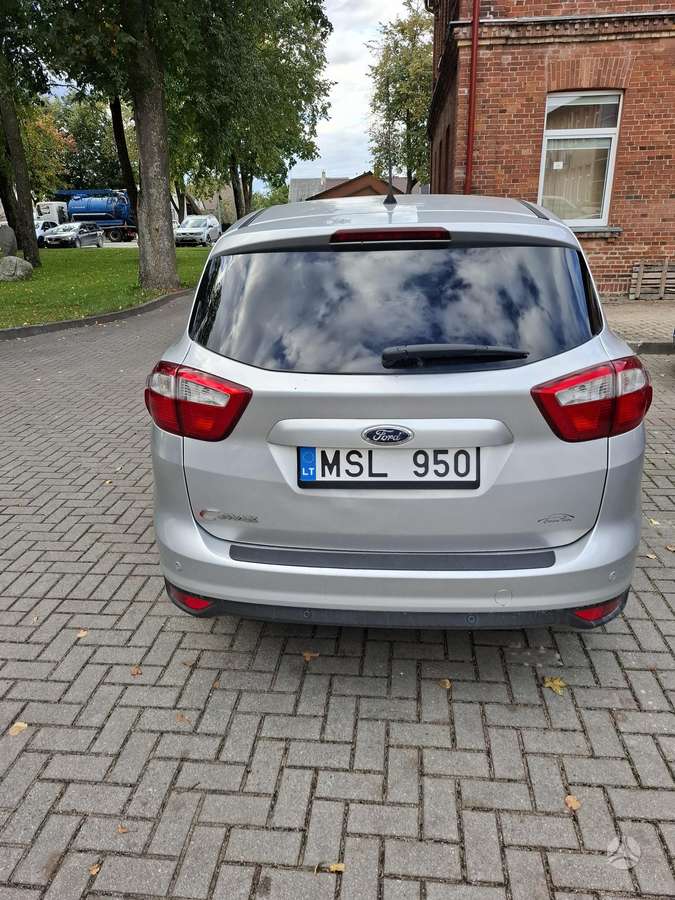 Ford C-MAX 2015 — interior