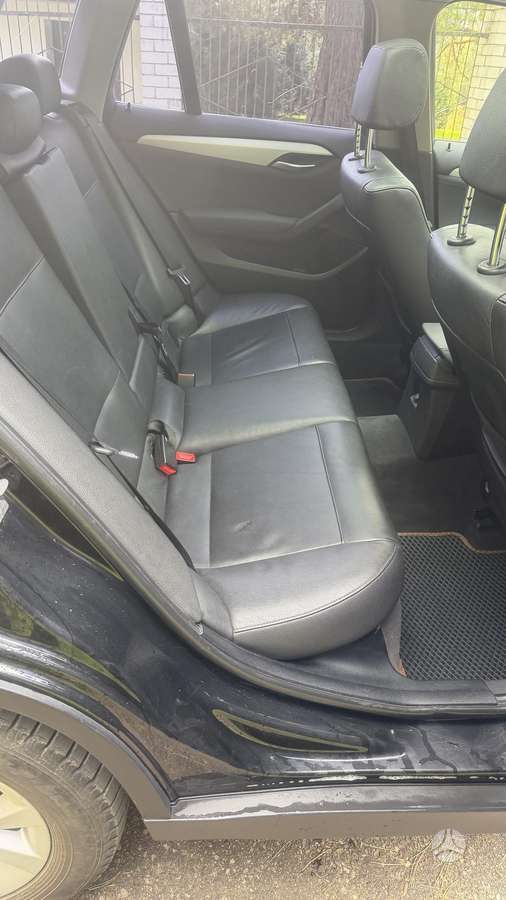 BMW X1 2011 — photo 12