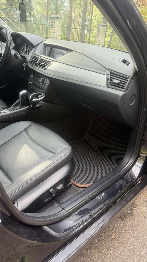 BMW X1 2011 — photo 14