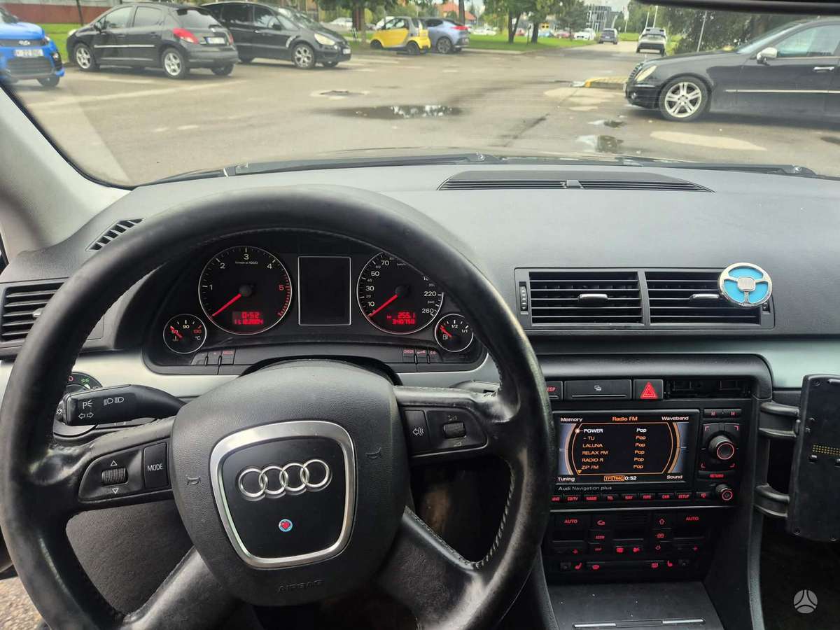 Audi A4 2005 — photo 6